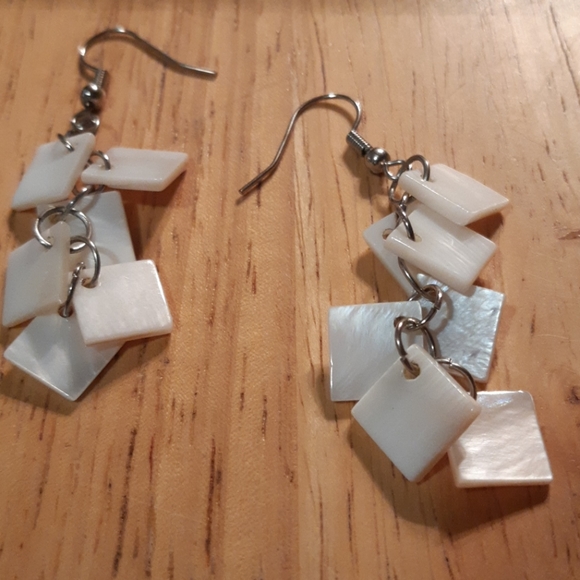 Bridal attire - Picture 3 of 3